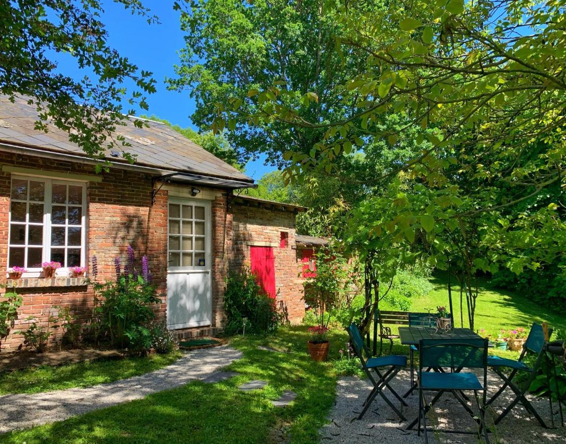 Les Jardins De Malisa Hotell Ferrieres-la-Verrerie Exteriör bild